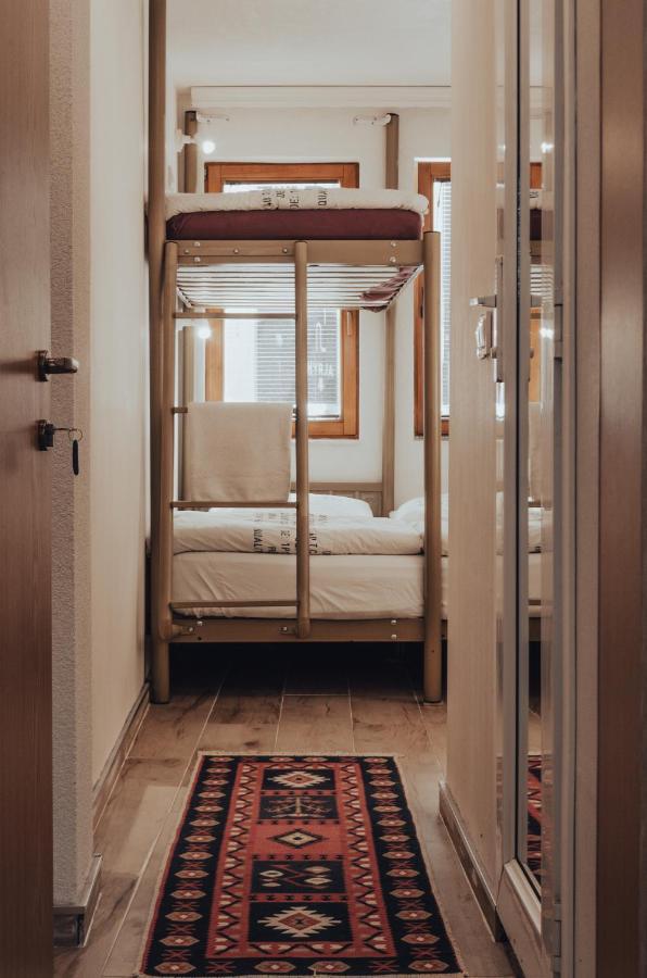 Oda Hostel Pristina Kültér fotó