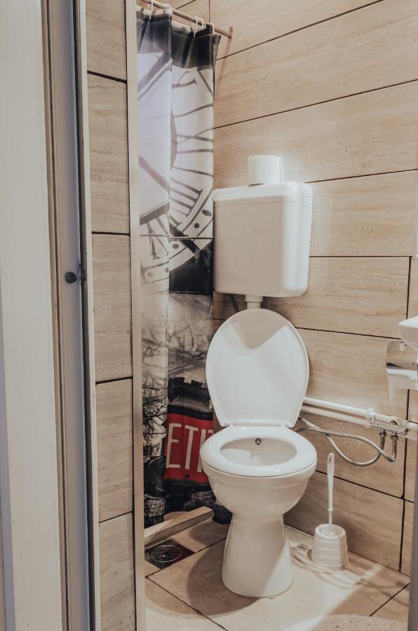 Oda Hostel Pristina Kültér fotó