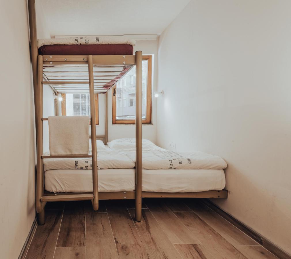 Oda Hostel Pristina Kültér fotó